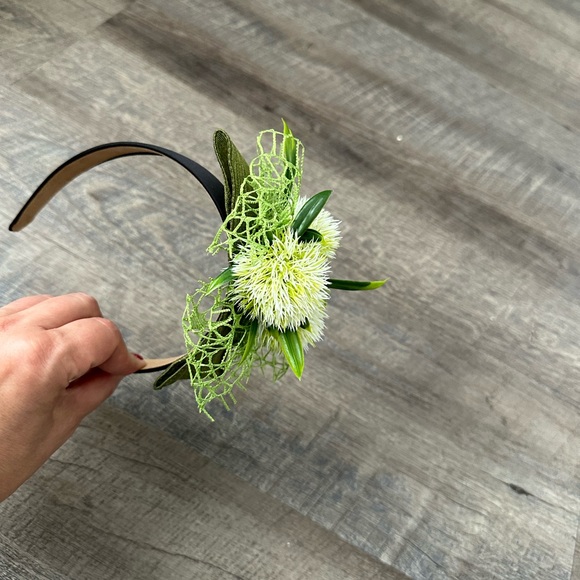 Handmade Designer Fascinator Headband Floral Green Bow Dandelion - Picture 8 of 15